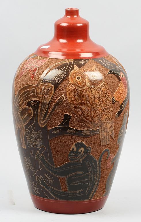 VAS/BORDSLAMPFOT, lergods, Nicaraqua, sign. Norwin Bracamonte Pavon.