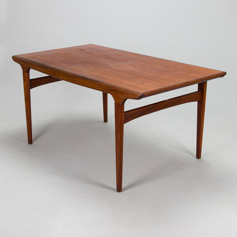 Johannes Andersen, a 1960s teak dining table Uldum Denmark.