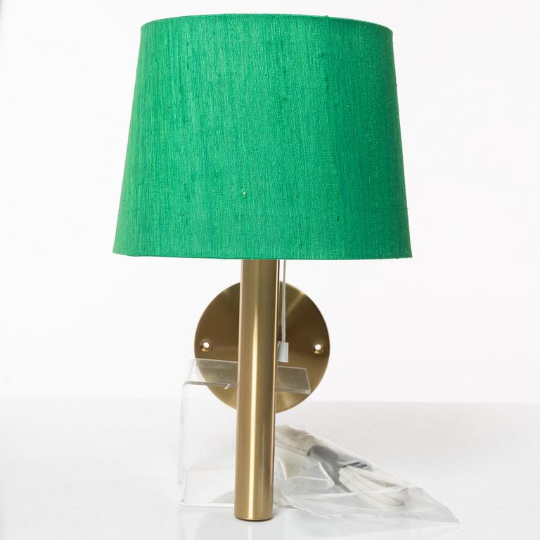 Uno & Östen Kristiansson, a pair of wall lamps, Luxus, Vittsjö.