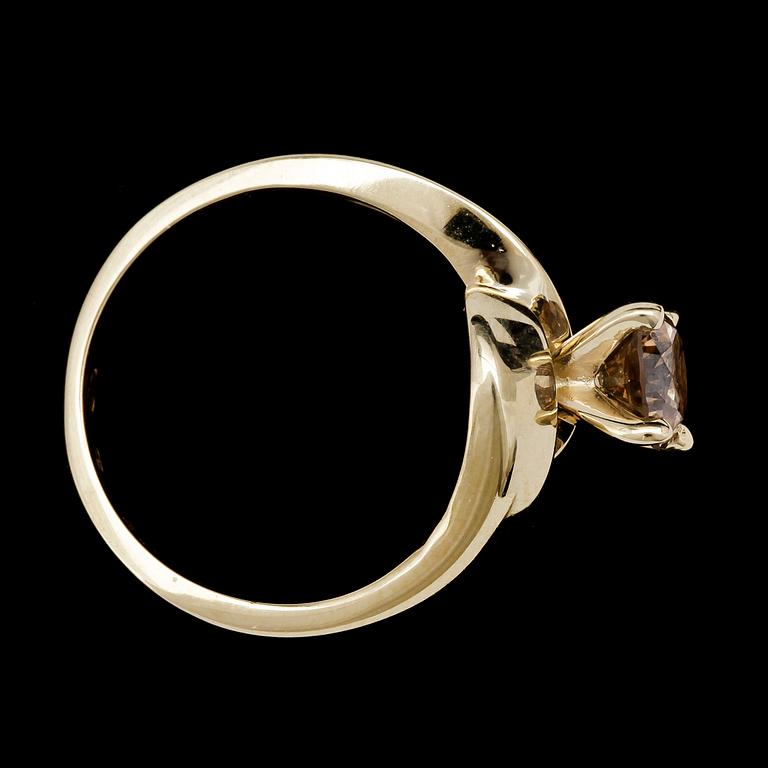 RING, 14K guld med briljantslipad diamant, ca 1.02 ct.