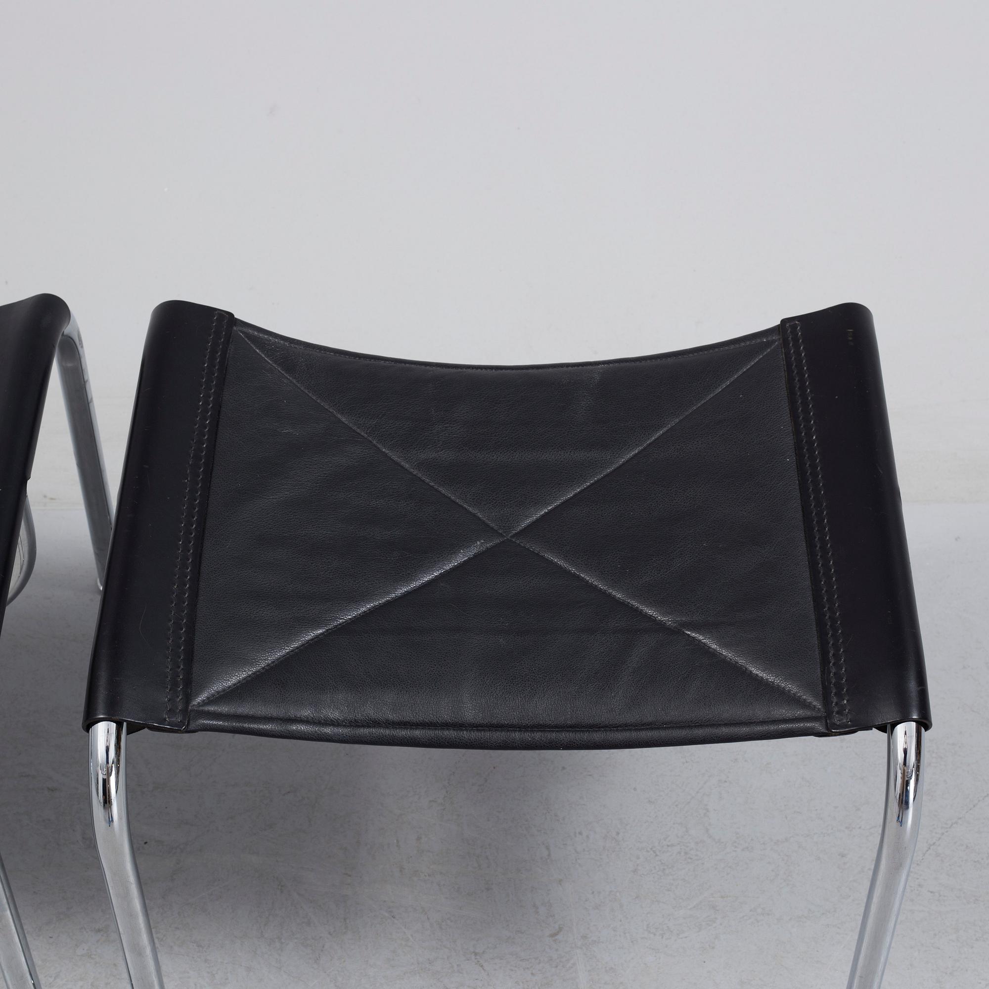 HANS EICHENBERGER, fåtöljer med fotpallar ett par, Strässle, Schweiz, sent 1900-tal.