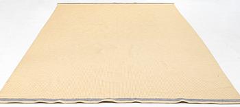 Matta, Kasthall, ca 395 x 225 cm.