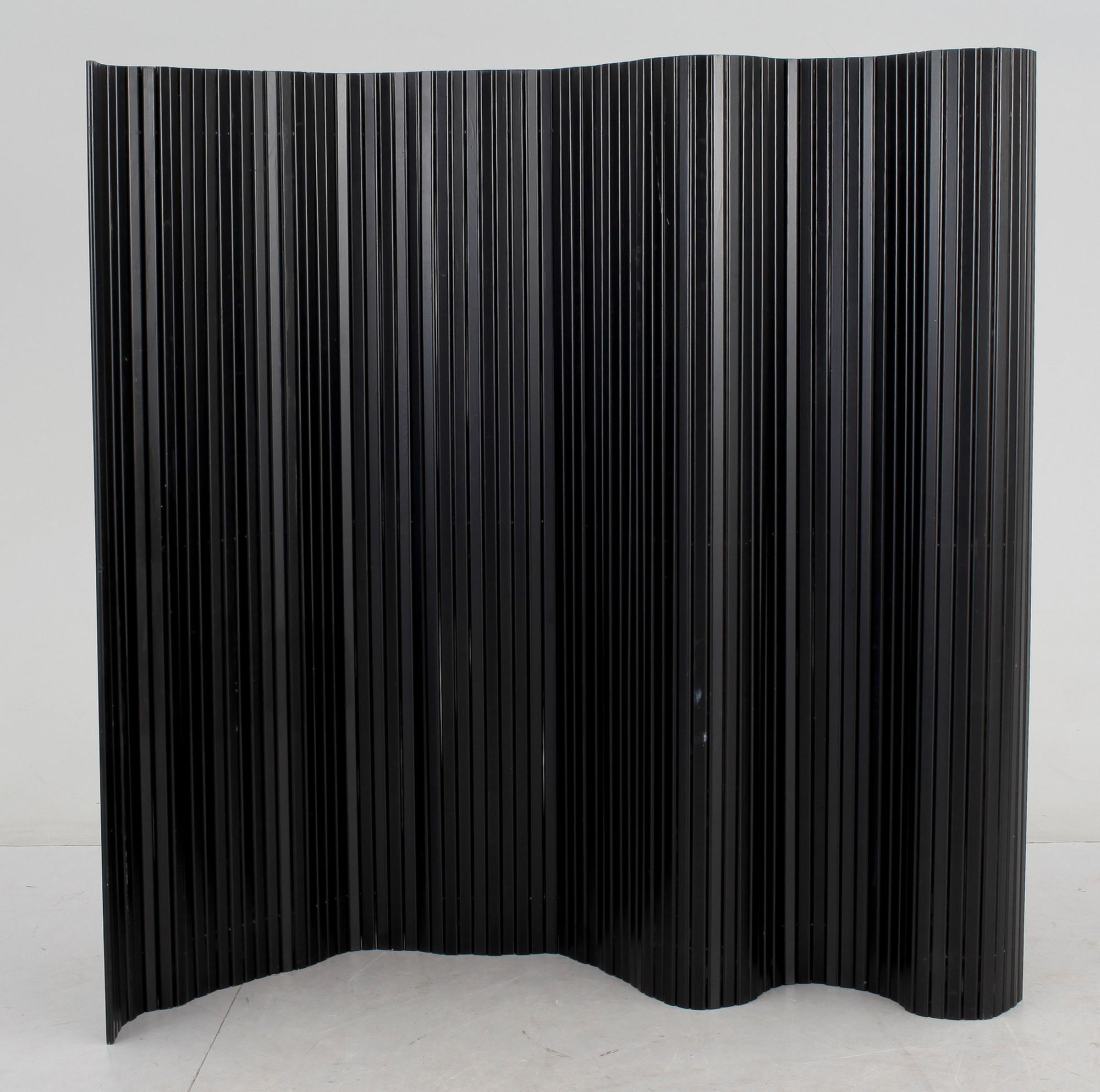 VIKSKÄRM, modellnr 100, Alvar Aalto, Artek, Finland.