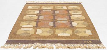 Alestalon  Mattokutomo, a flat weave rug, signed, Finland, approx. 203 x 141 cm.