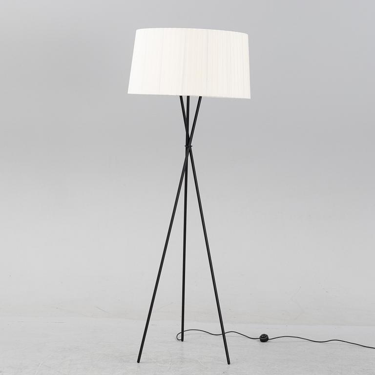Santa & Cole team, a 'Tripode G5' floor lamp, Santa & Cole, 21st century.