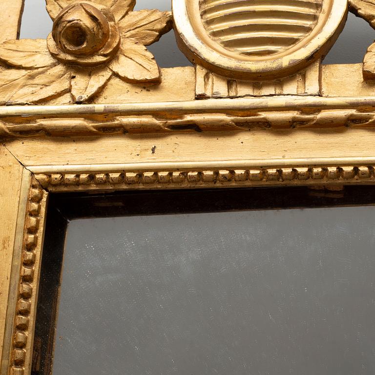 A Gustavian mirror from around year 1800.