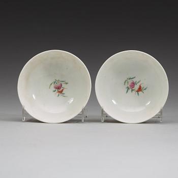 A pair of famille rose bowls, late Qing dynasty with Jiaqing mark.