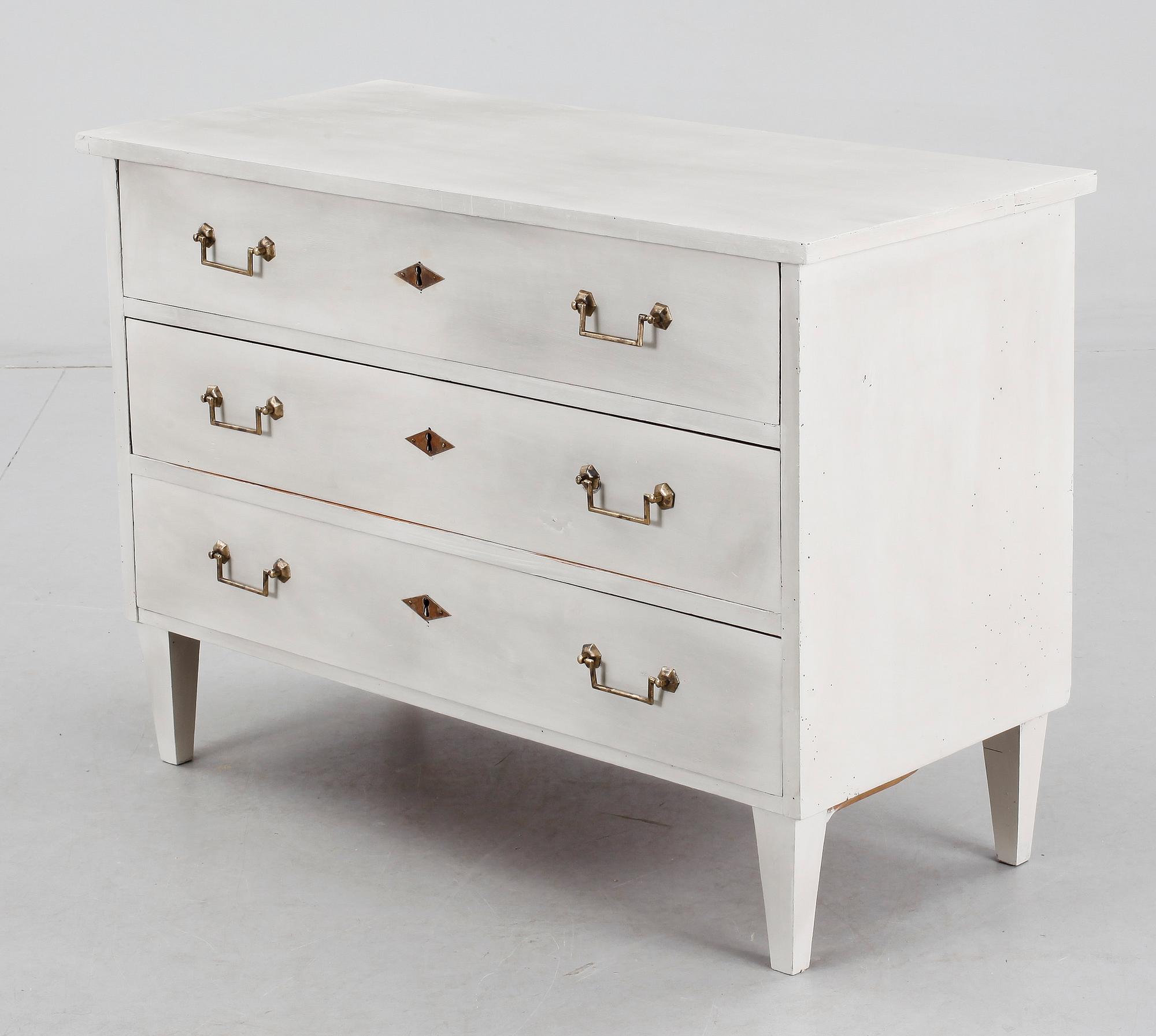 BYRÅ, sengustaviansk ca år 1800.