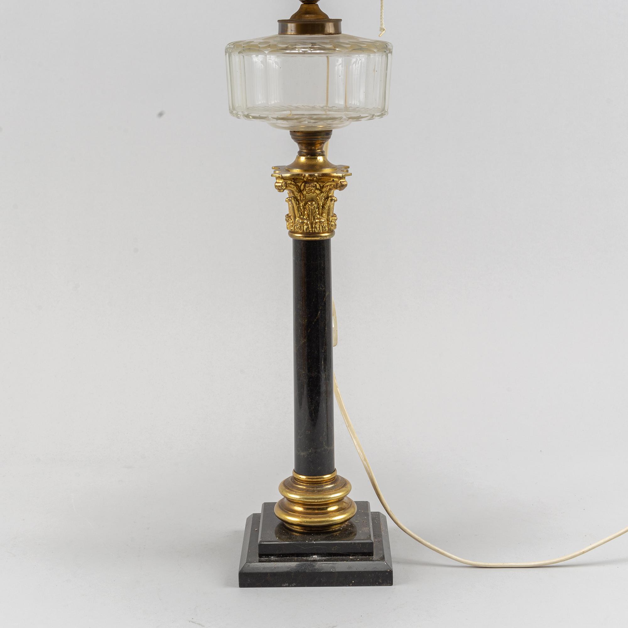 Bordslampa, första halvan av 1900-talet.