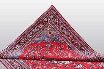 Matto, West persian, ca 320 x 242 cm.