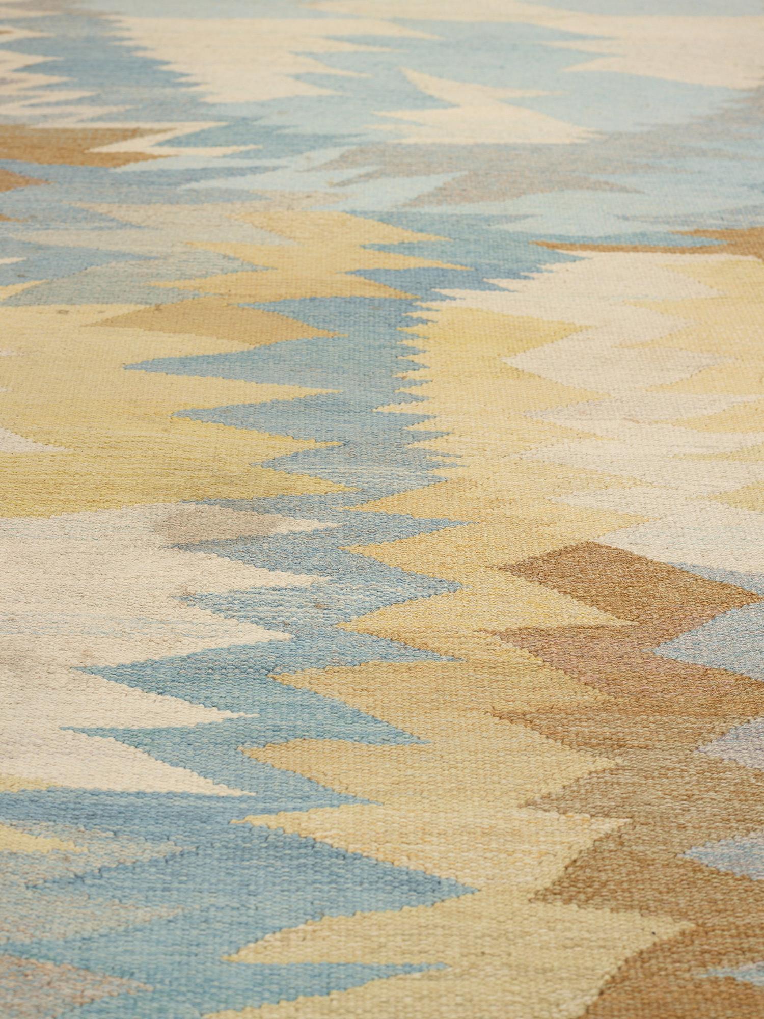 Barbro Nilsson, Matta, "Solfläckar", gobelängteknik, ca 305-306,5 x 206,5-208 cm, signerad AB MMF BN.