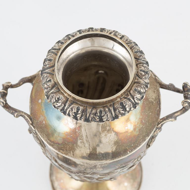 Walter Brind, a lidded silver urn, London, England, 1788.