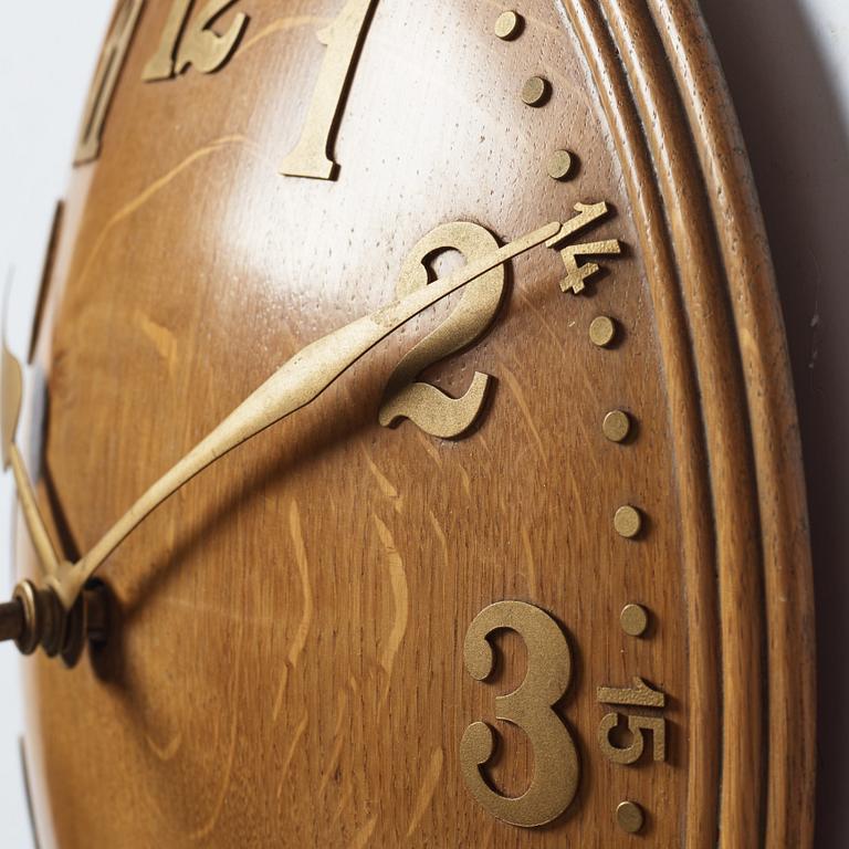 A wall clock, marked Zenith, Swiss made, 18 jours. 18771.