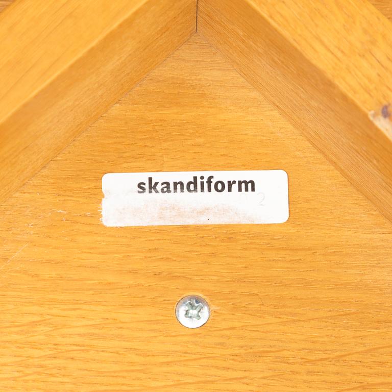 Jonas Lindvall, fåtöljer, ett par, "Papa", Skandiform, 2000-tal.