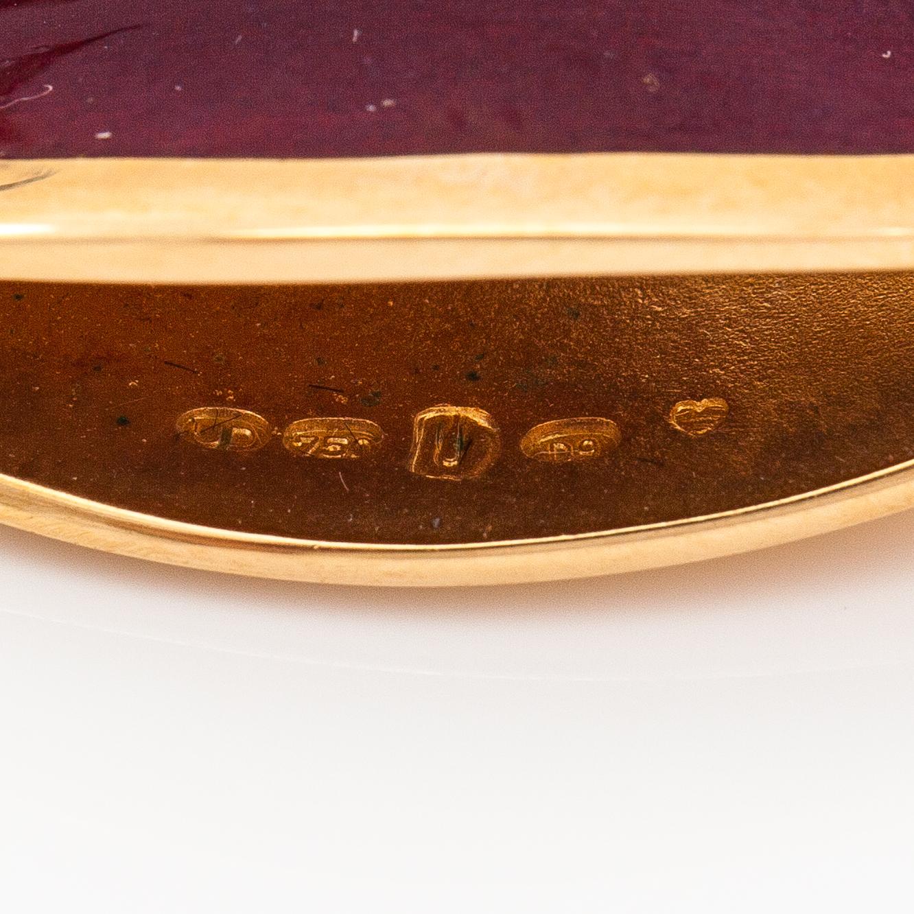 Pia Westerberg, An 18K gold and enamel pendant "Swan". Union Design, Helsinki 2005.