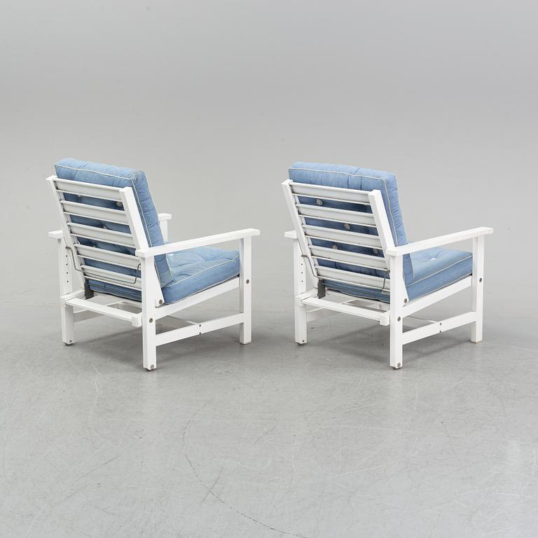 Elsa Stackelberg, a pair of painted aluminium armchairs, Fri Form, late 20th century.