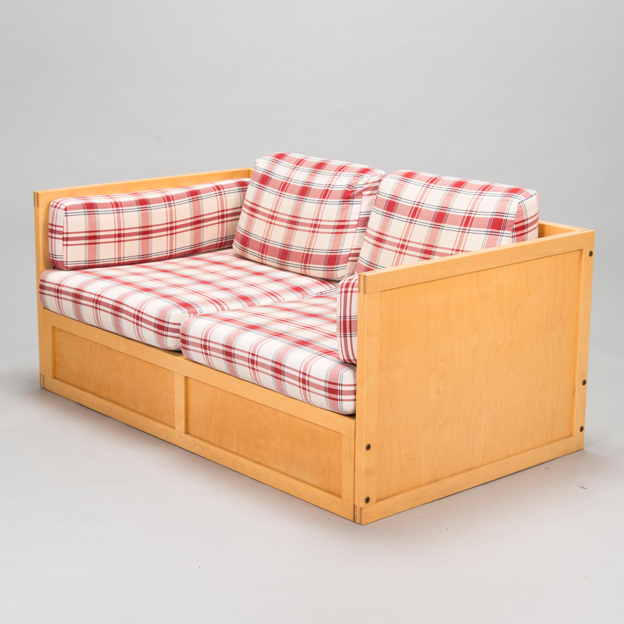 Ben af Schultén, sofa, model 557, Artek, Finland, late 20th century.