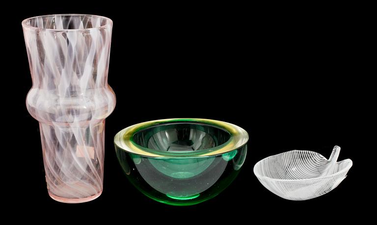 PARTI GLAS, 3 delar, bla Mona Morales Schildt, Kosta samt Murano, Italien, 1900-talets mitt.