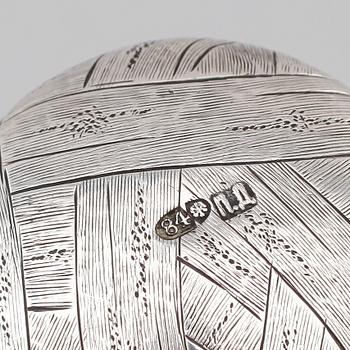 FICKPLUNTA, silver, S:t Petersburg, 1800-/1900. Vikt ca 224 g.