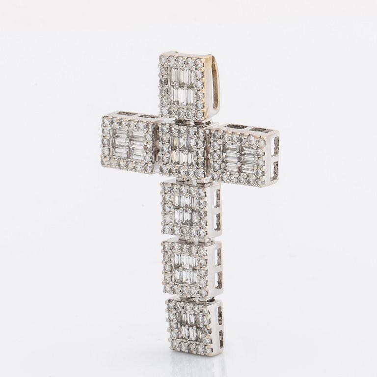 Diamantkors, 18K vitguld med briljanter och baguetter total vikt 2,89 ct enligt gravyr, ca 4,5 x 3 cm.