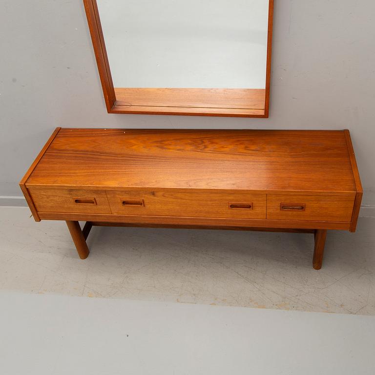 Hallmöbel, Glas & Trä, Hovmantorp, mid-20th century, mirror, chest of drawers.