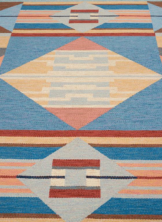 Agda Österberg, A CARPET, "Vattenlek" flat weave, ca 302 x 202,5 cm, signed AÖ.