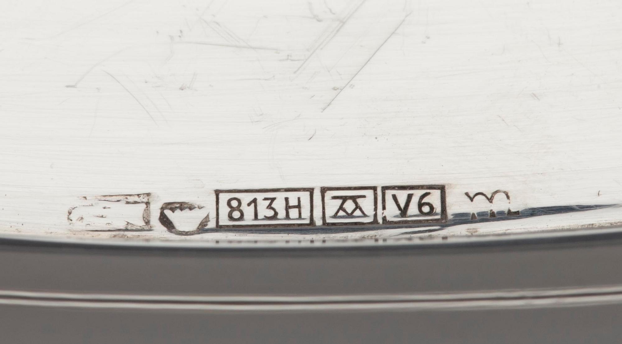 BRICKA, silver, Auran Kultaseppä, Åbo 1950. Vikt ca 666 g.