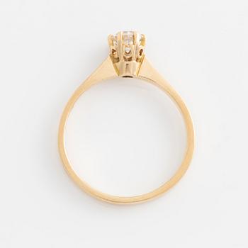 Ring, 18K gold with brilliant-cut diamond.