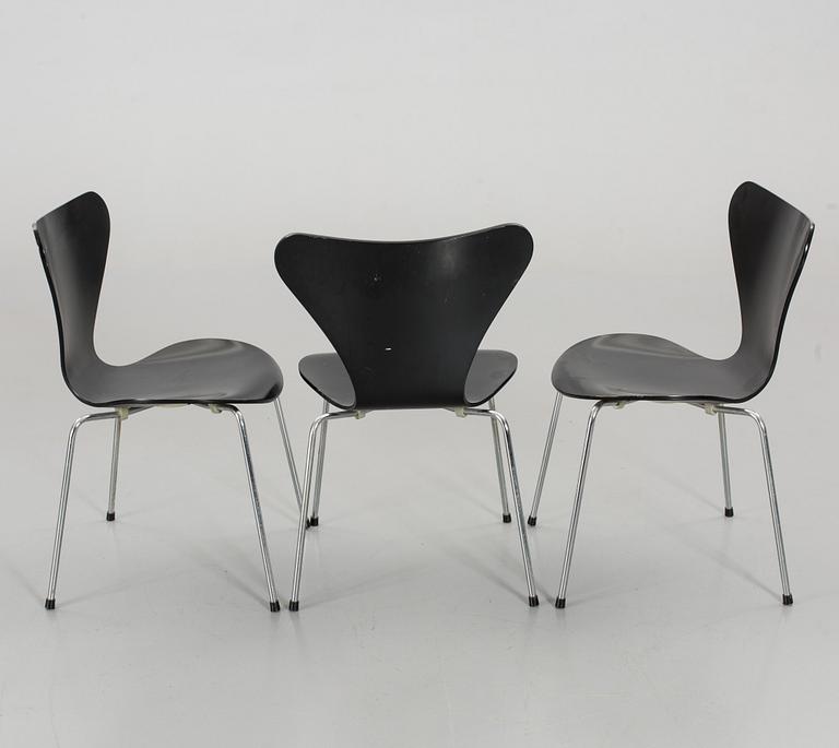 ARNE JACOBSEN, a set of three Sjuan chairs Friz hansen Denmark 1980.
