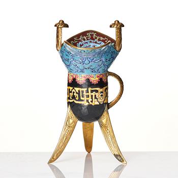 A Canton enamel and gilt bronze tripod ritual wine vessel 'jue', Qing dynasty.