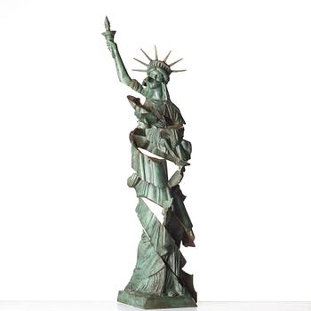 Fernandez Arman, "Statue of Liberty, horizontally sliced".