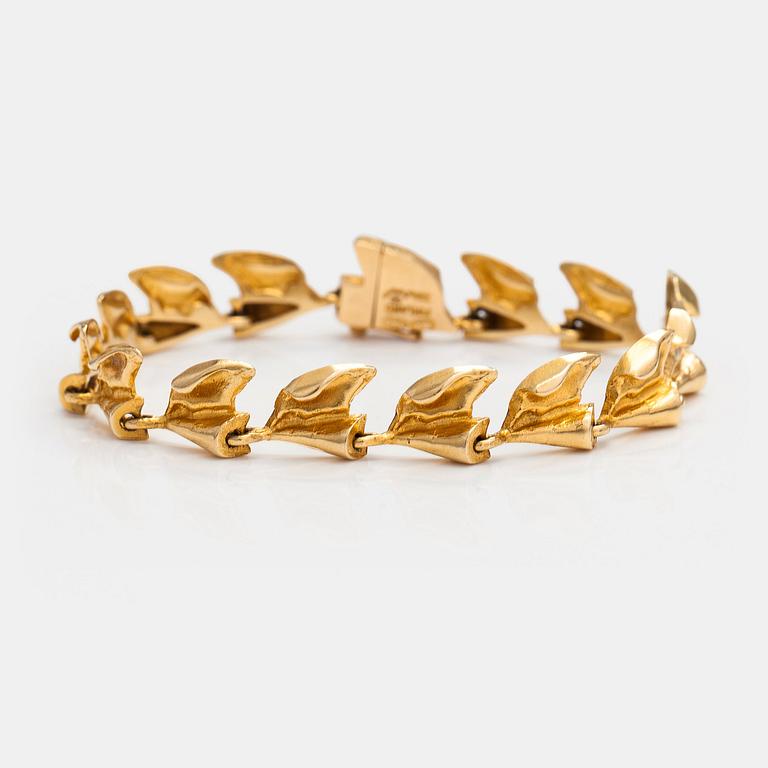 Björn Weckström, Armband "Rullande vågor", 18K guld. Lapponia, gjord före 1974.