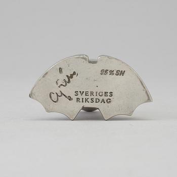 GUNNAR CYRÉN, skulpturer, ett par, tenn, signerade, 1980-/90-tal.