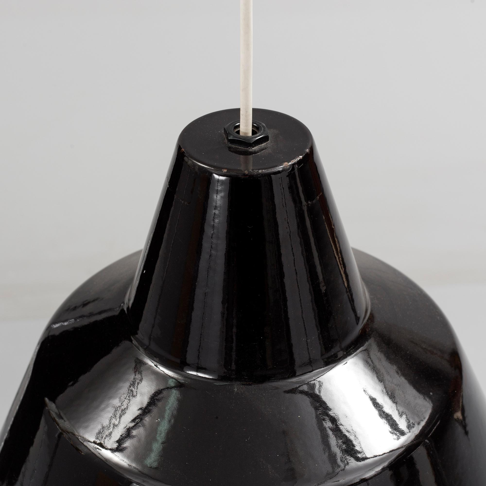 TAKLAMPA, "Verkstadspendel", Louis Poulsen. Diameter 27 cm.