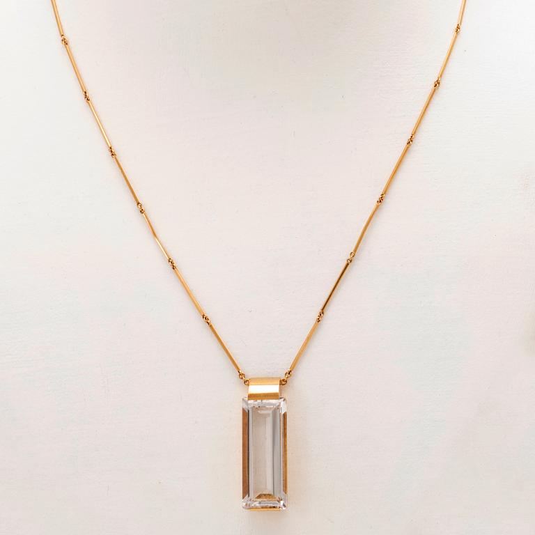 Ateljé Stigbert halsband 18K guld och trappslipad bergskristall 1943.