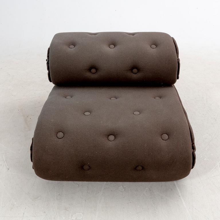 Loungefåtölj  "Roulade" Kibisi för Versus  2000-tal.