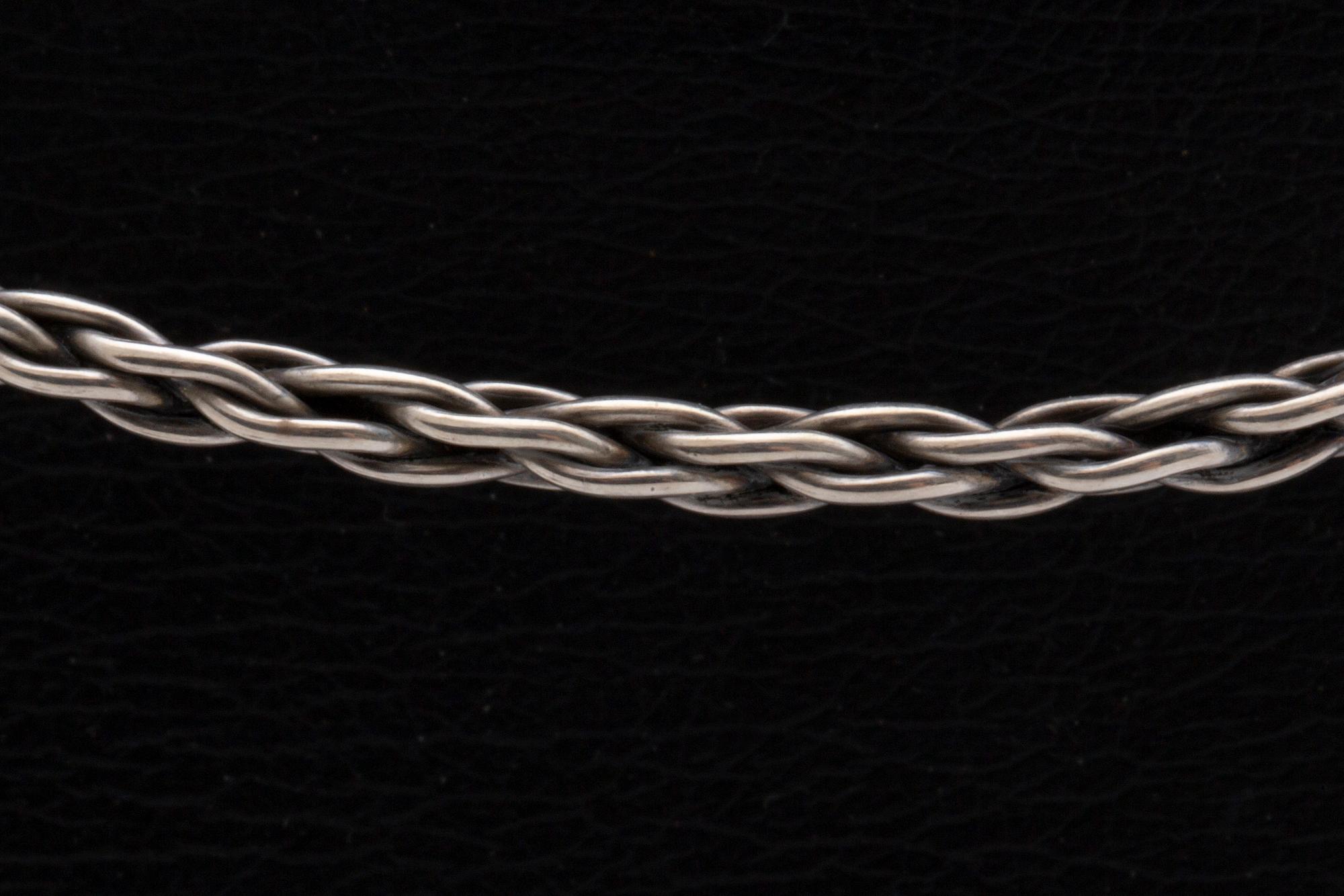 3 silvercollier, malakitkulor, pärlemor och rött stenämne, virad halsring Georg Jensen.