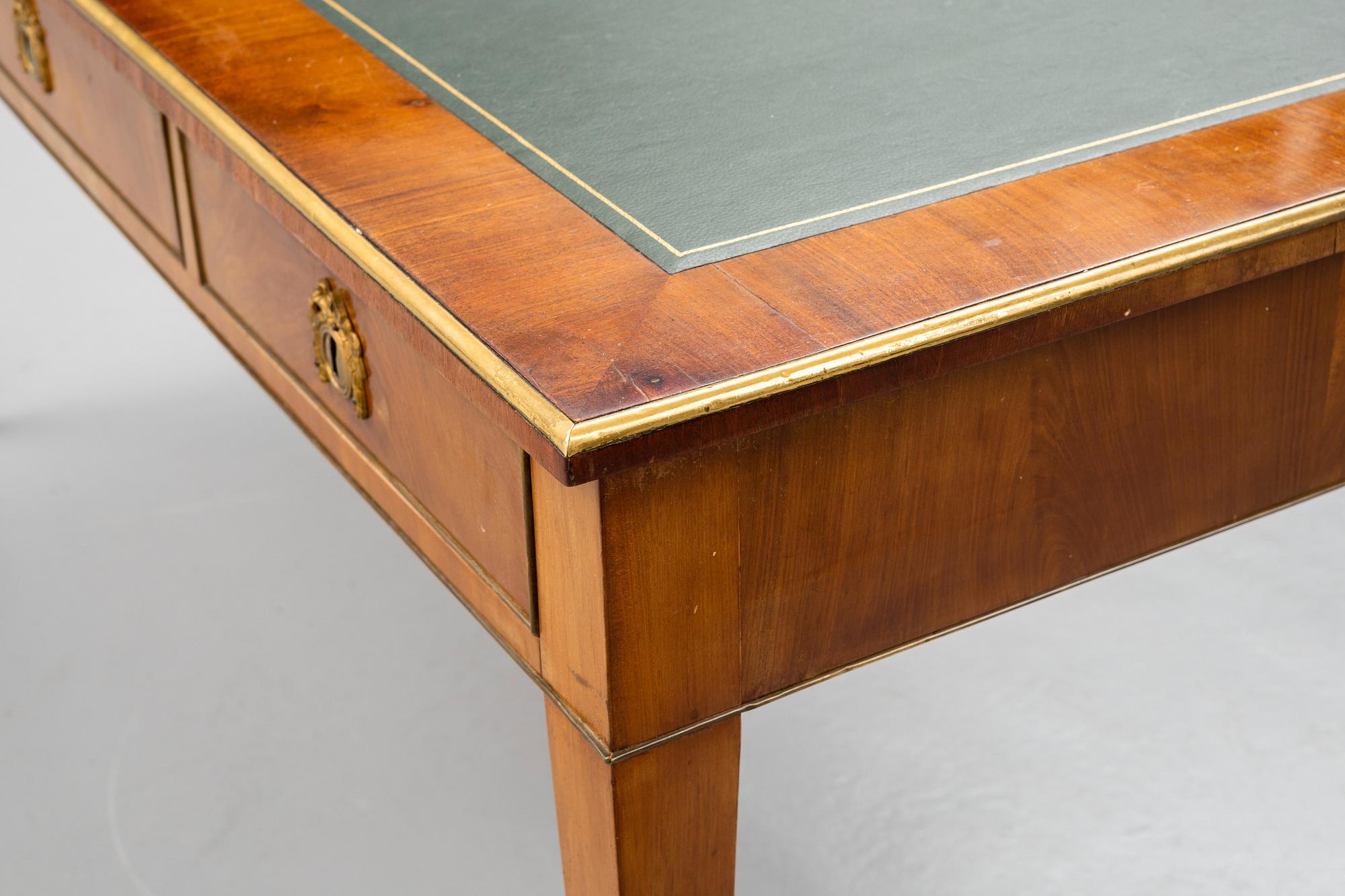 Skrivbord med uppsats, 1800-tal, Sengustaviansk stil,