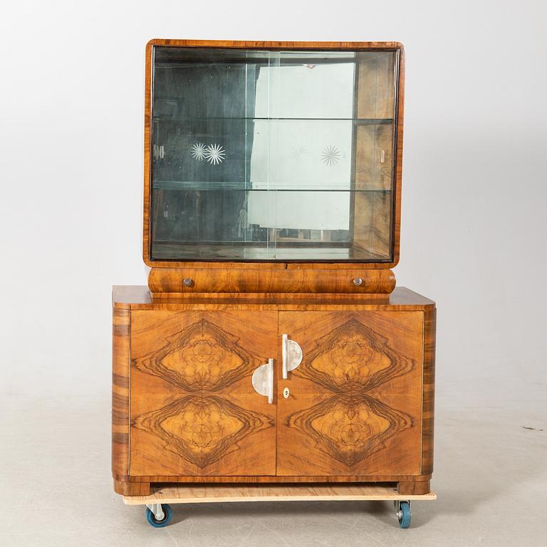Vitrinskåp, Art Deco 1900-talets första hälft.