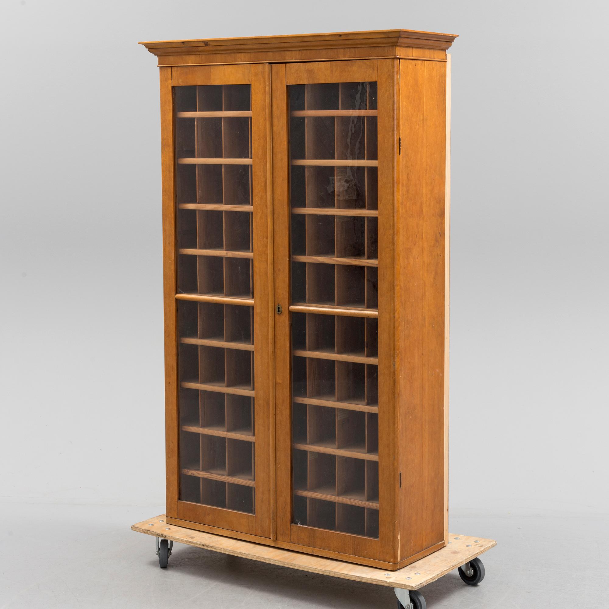 VINSKÅP, omkring 1900.