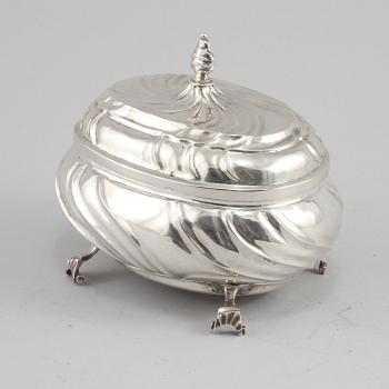 SOCKERSKRIN, silver, rokoko, Uppsala, 1700-tal, vikt 189 gram.
