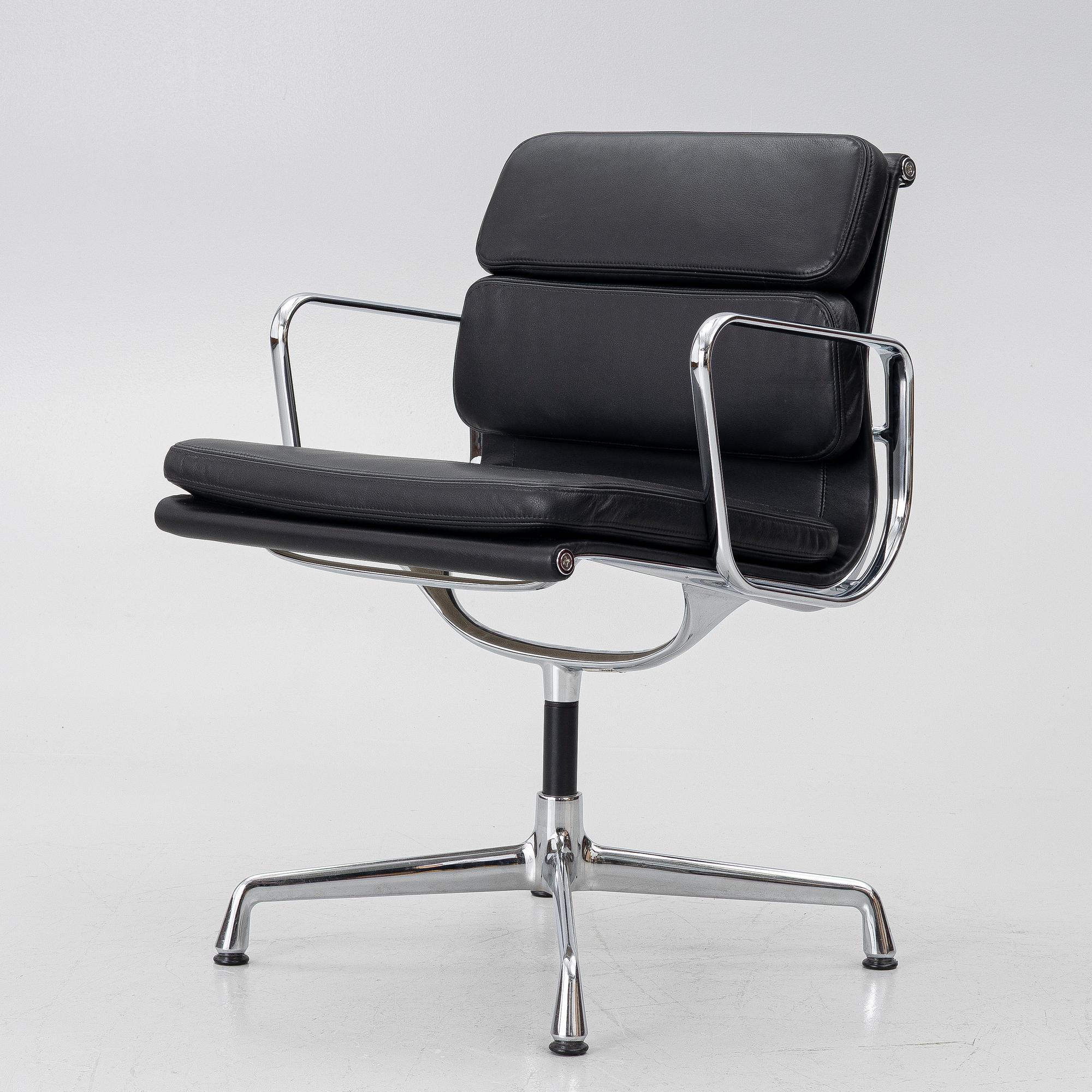 Charles & Ray Eames, Chair, “Soft Pad Alu Chair”, model EA208, Vitra.