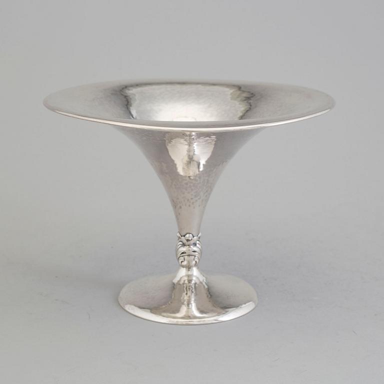 A Swedish Art Nouveau silver trumpet vase, maker's mark Emil O Möller, Malmö, 1925.