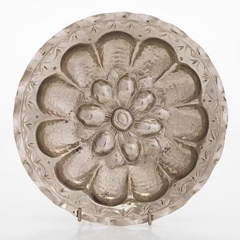 Skål, silver, 1900-tal. Stämplad P. Colonial med Native American märke.