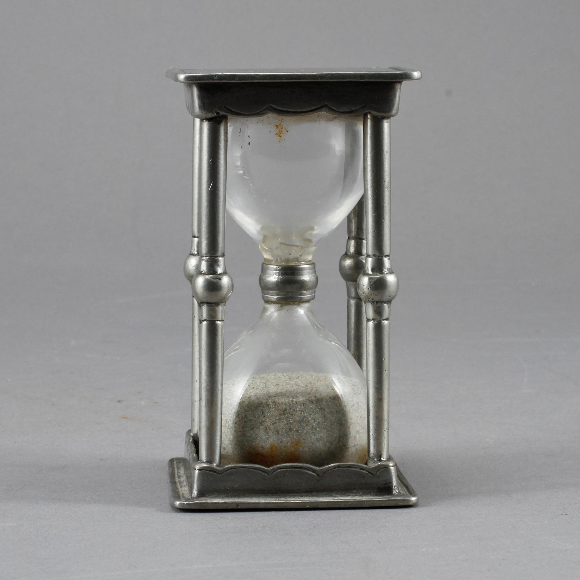 TIMGLAS, vitemetall och glas, 1900-tal.