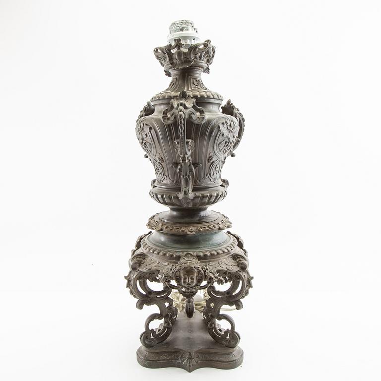 Table lamp, first half of the 20th century.