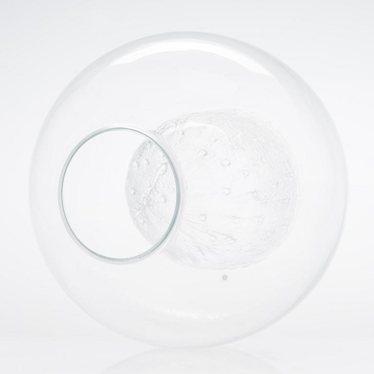 Timo Sarpaneva, an art object from the Finlandia series, signed Timo Sarpaneva 3374. Iittala designed 1969.