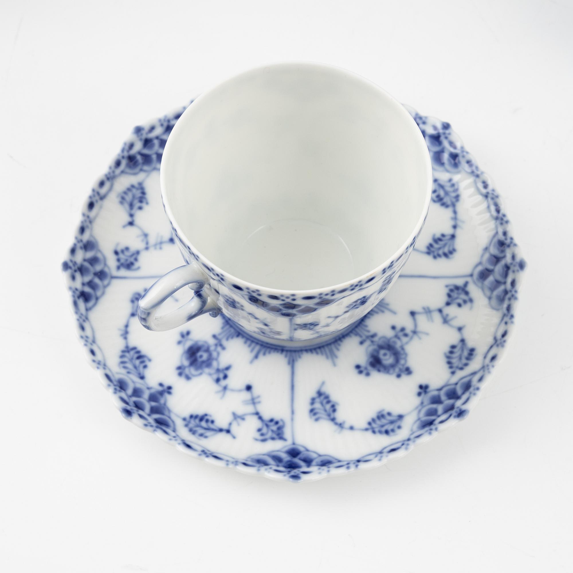 Royal Copenhagen mat- och kaffeservis, 86 delar, "Musselmalet".