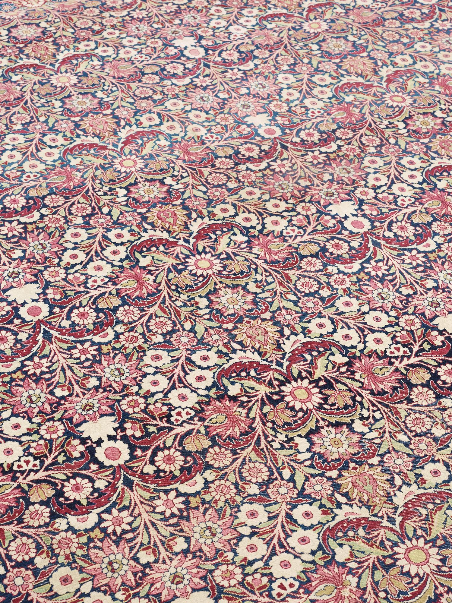 SEMI-ANTIQUE KERMAN LAVAR. 348 x 344 cm.