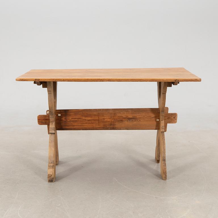 Gateleg table late 19th/early 20th century.